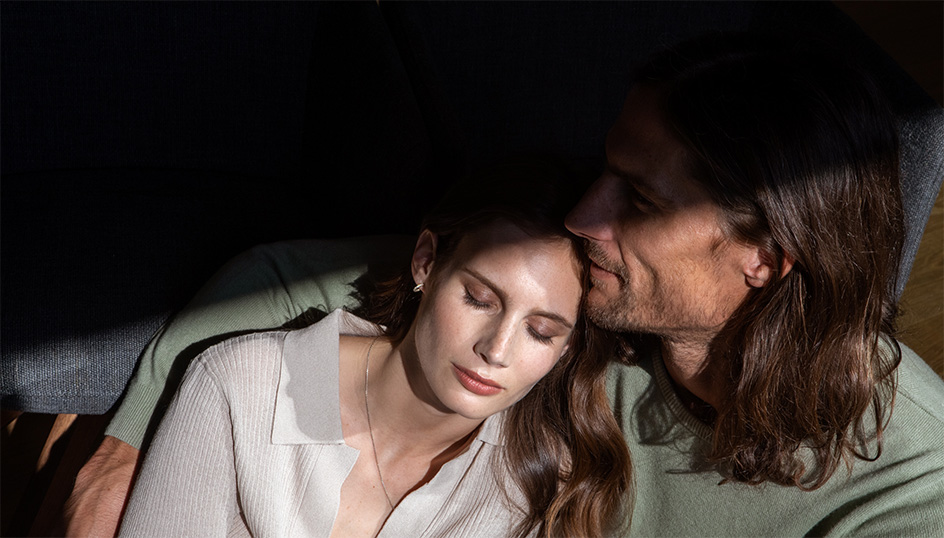 Imagebild mit Paar im Inneren des KAYSER